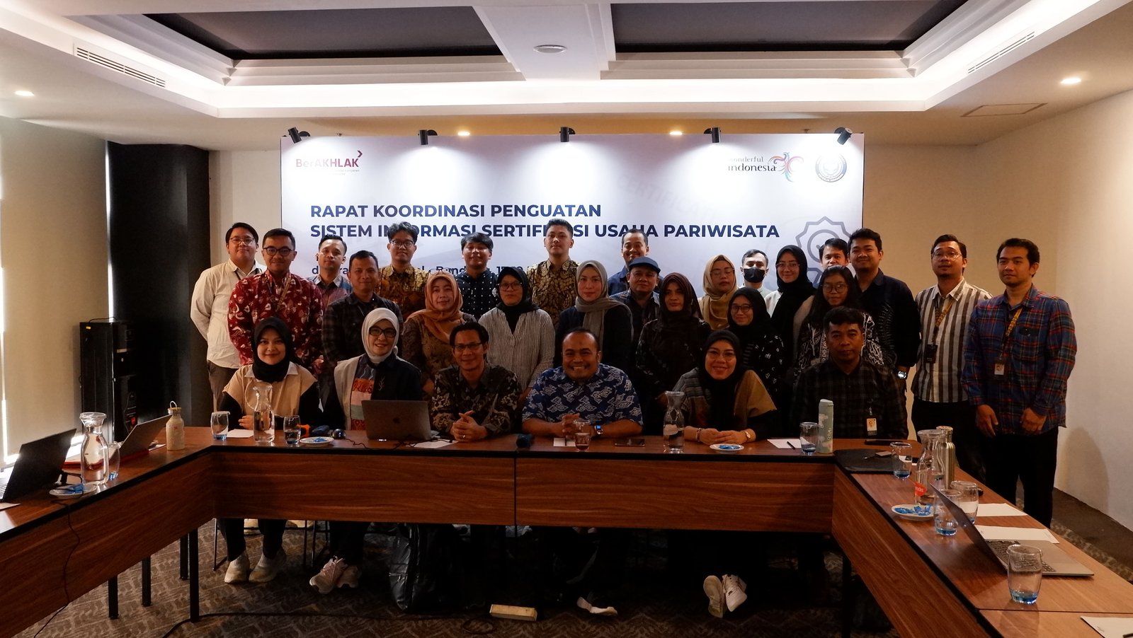 Rapat Koordinasi Penguatan Sistem Informasi Sertifikasi Usaha Pariwisata (SISUPAR)